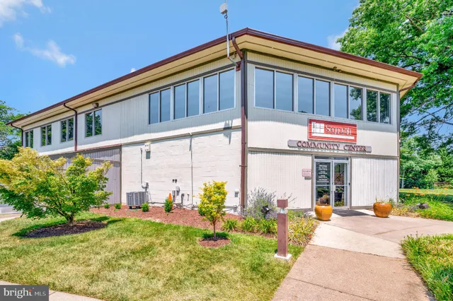 $2,650 | 3890 Mariposa Place, Unit 49E, Alexandria, VA 22309