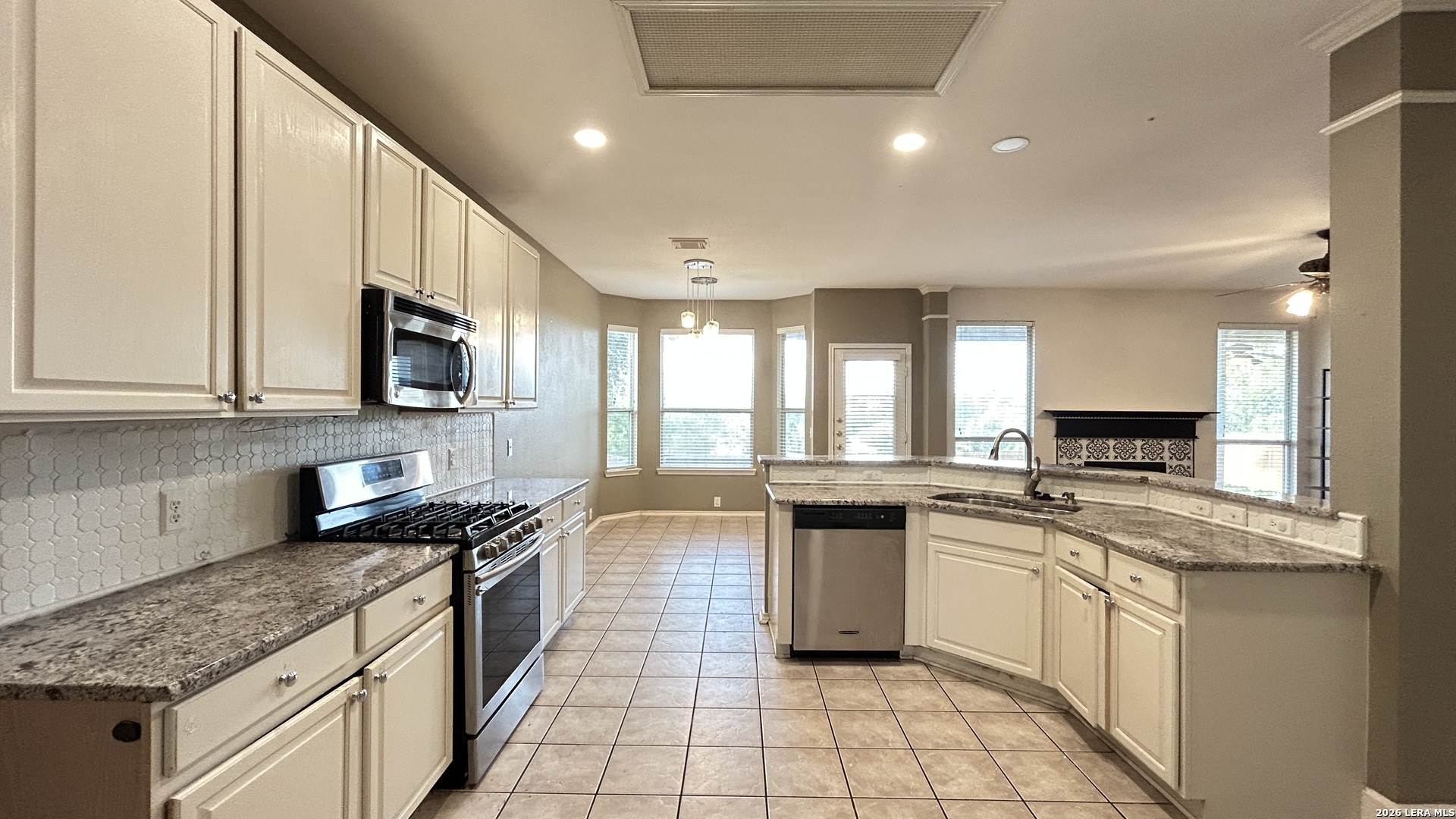 21227 Rio Sabinal San Antonio, TX 78259 - Photo 26 of 52