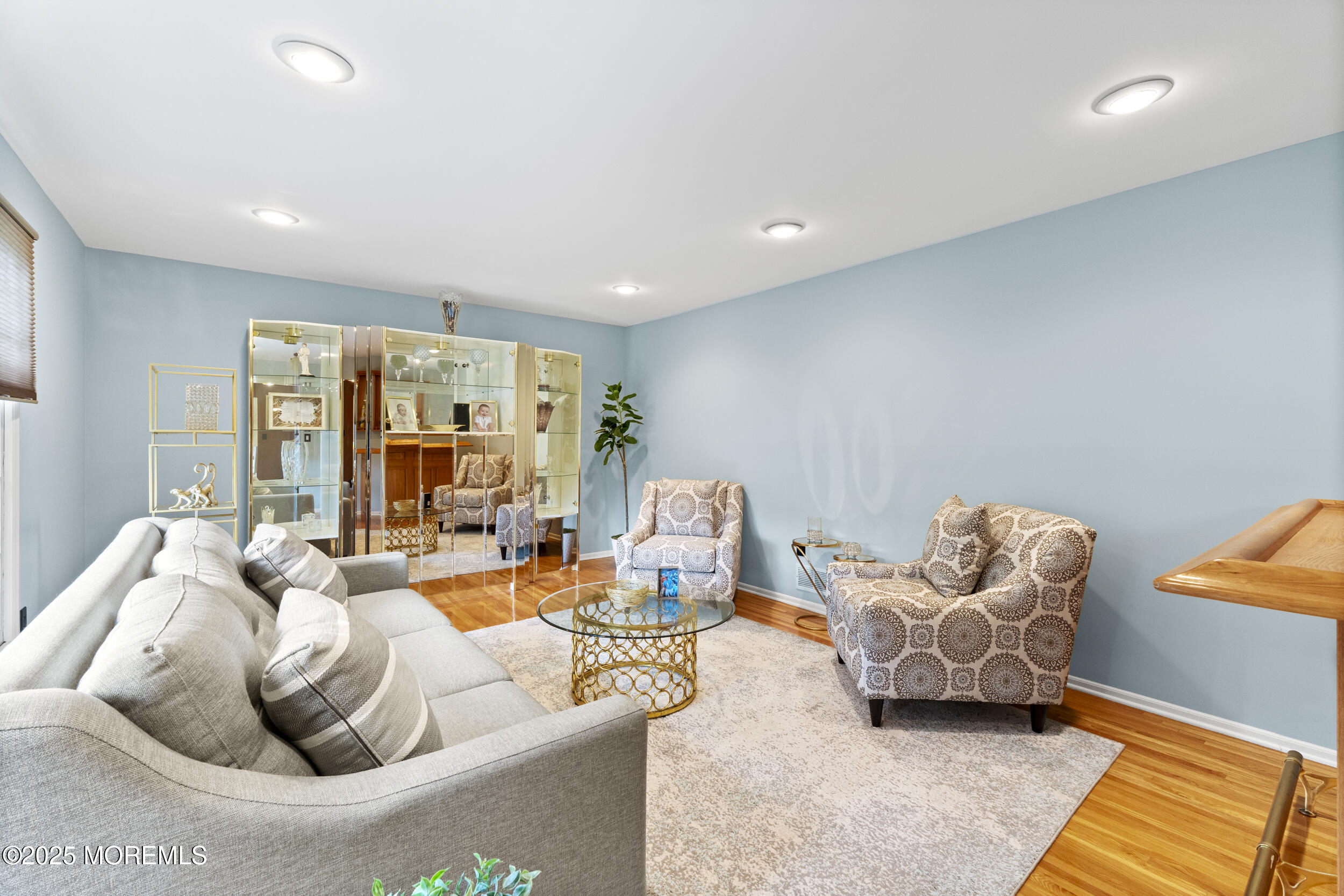 16 Timber Lane Manalapan, NJ 07726 - Photo 8 of 54 a living room with furniture