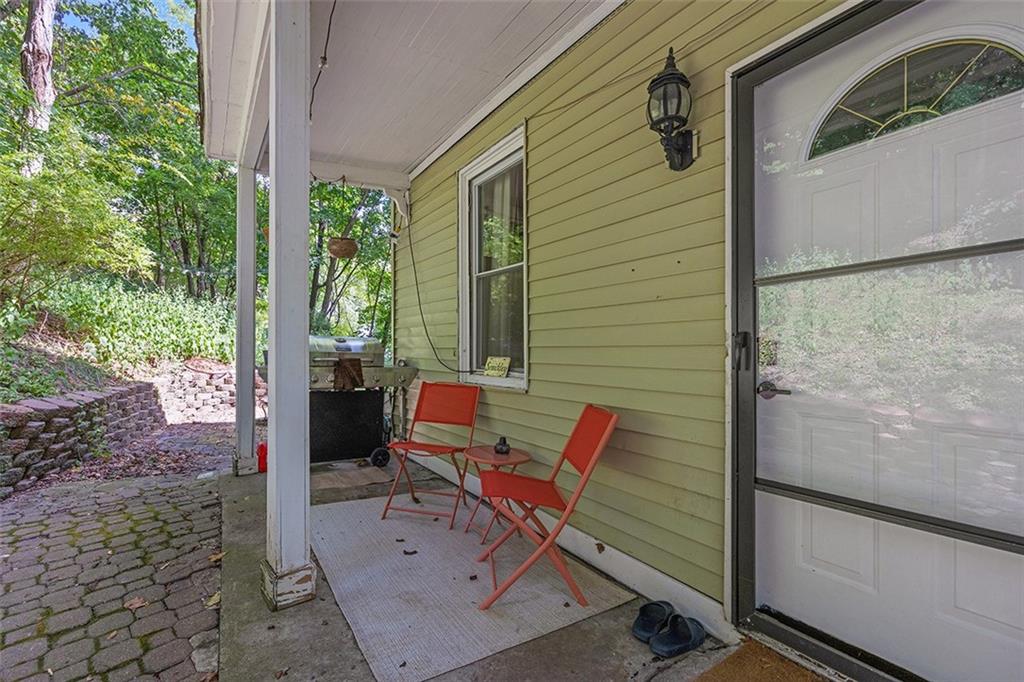908 Dickson Road Sewickley, PA 15143 - Photo 4 of 23 a backyard of a house with outdoor seating