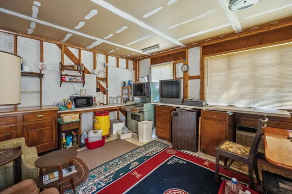 $799,900 | 6528 Neeley Creek Road, Celina, TN 38551