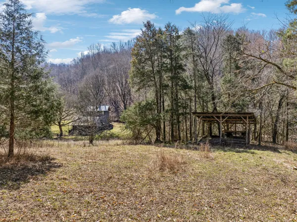 $799,900 | 6528 Neeley Creek Road, Celina, TN 38551