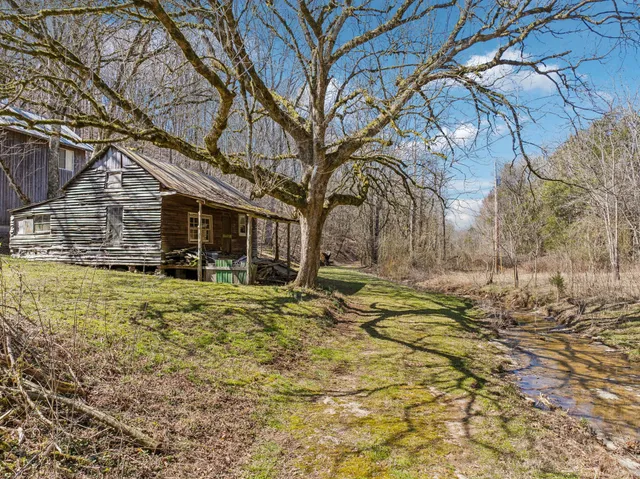$835,000 | 6528 Neeley Creek Road, Celina, TN 38551