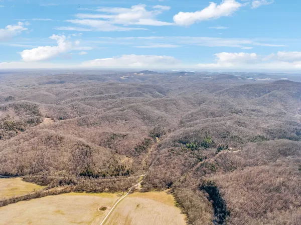 $799,900 | 6528 Neeley Creek Road, Celina, TN 38551