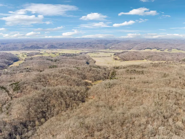 $799,900 | 6528 Neeley Creek Road, Celina, TN 38551