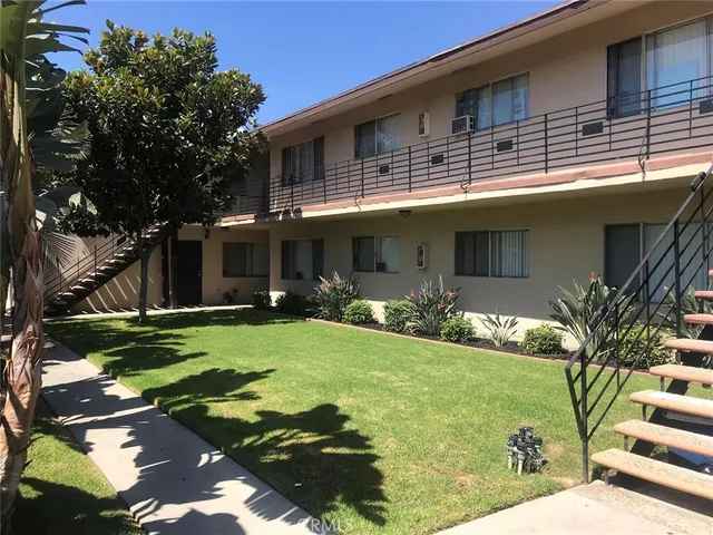 $1,895 | 12437 Harris Avenue, Unit K, Lynwood, CA 90262