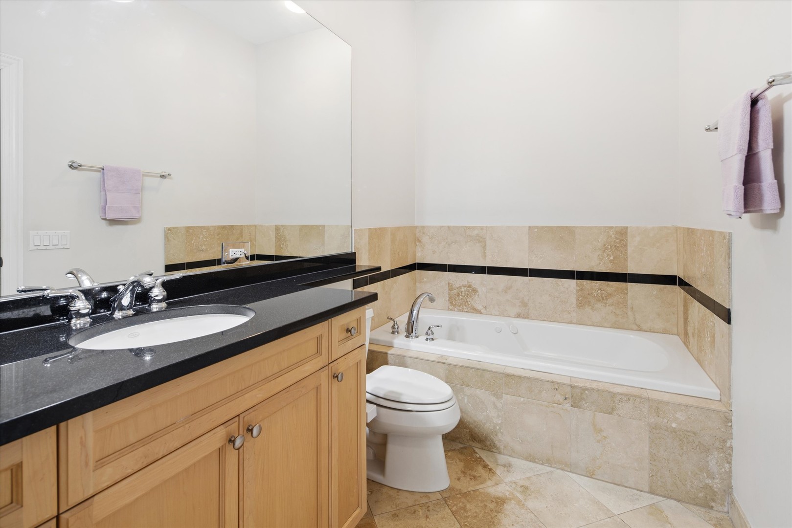 1908 West Irving Park Road, Unit 402 Chicago, IL 60613 - Photo 13 of 24