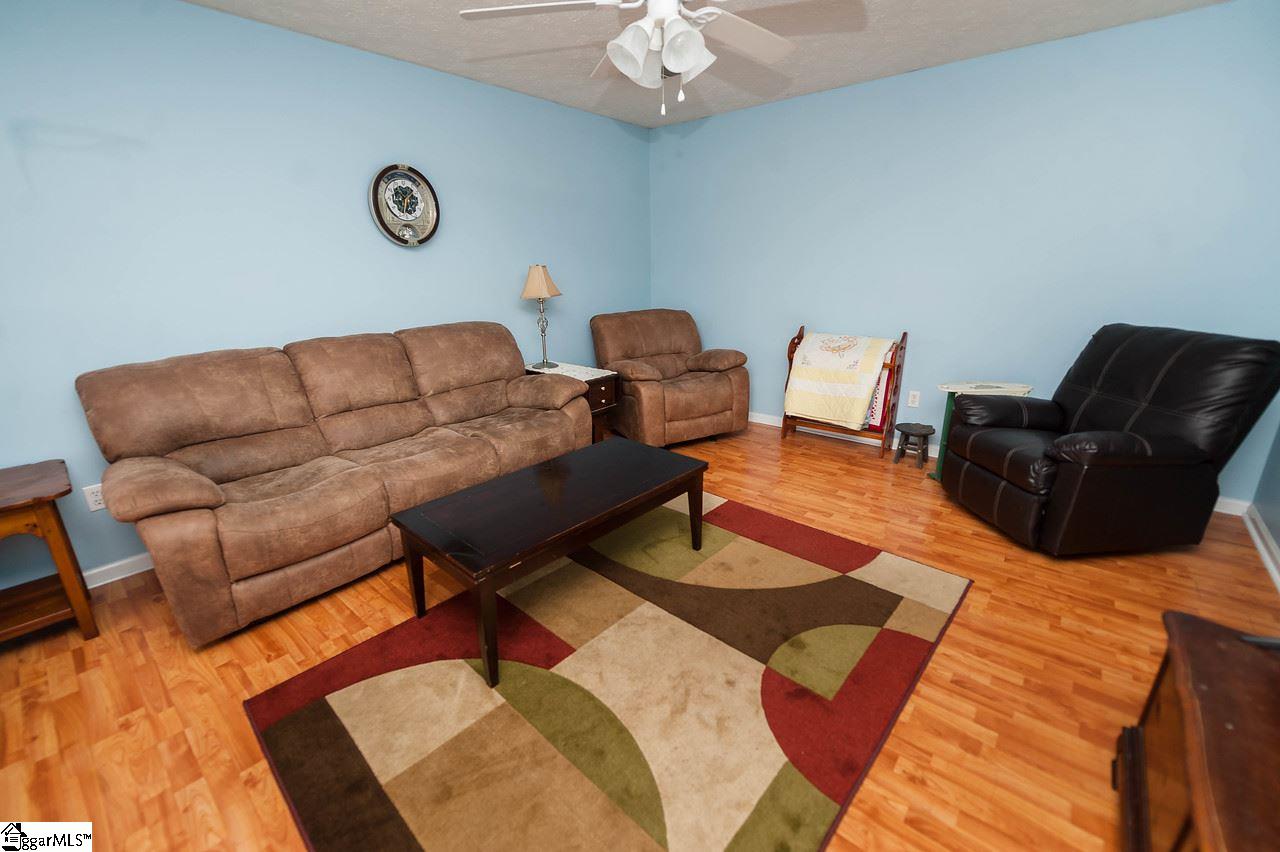 103 Gower Road Spartanburg, SC 29303 - Photo 9 of 28 Gallery Image 9