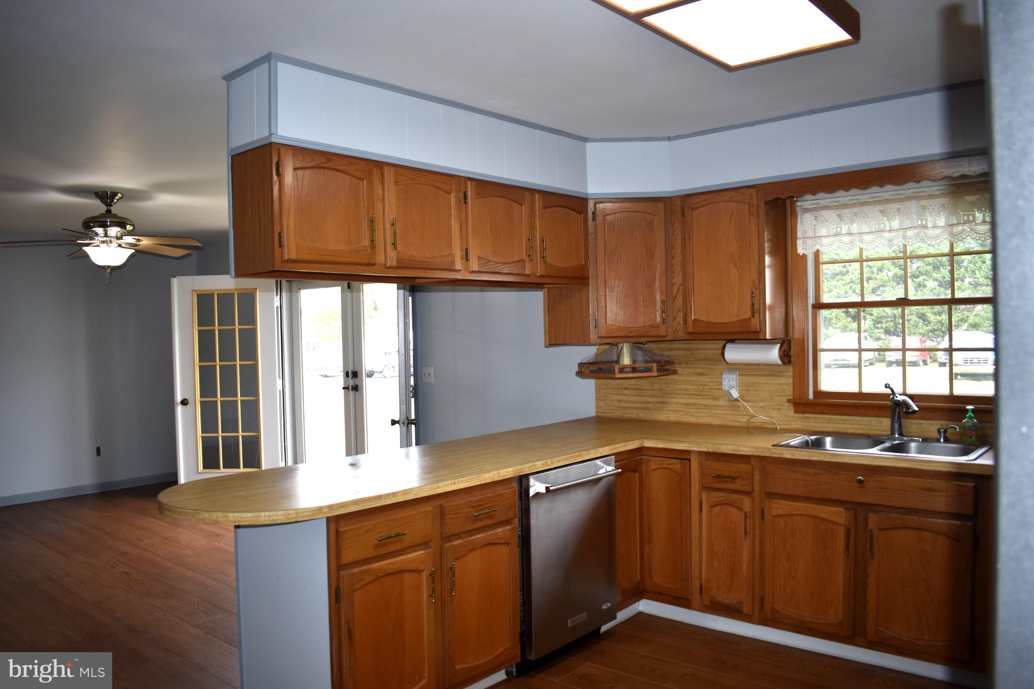 477 Barratts Chapel Road Felton, DE 19943 - Photo 4 of 26 Kitchen looking toward the dining rm w french door