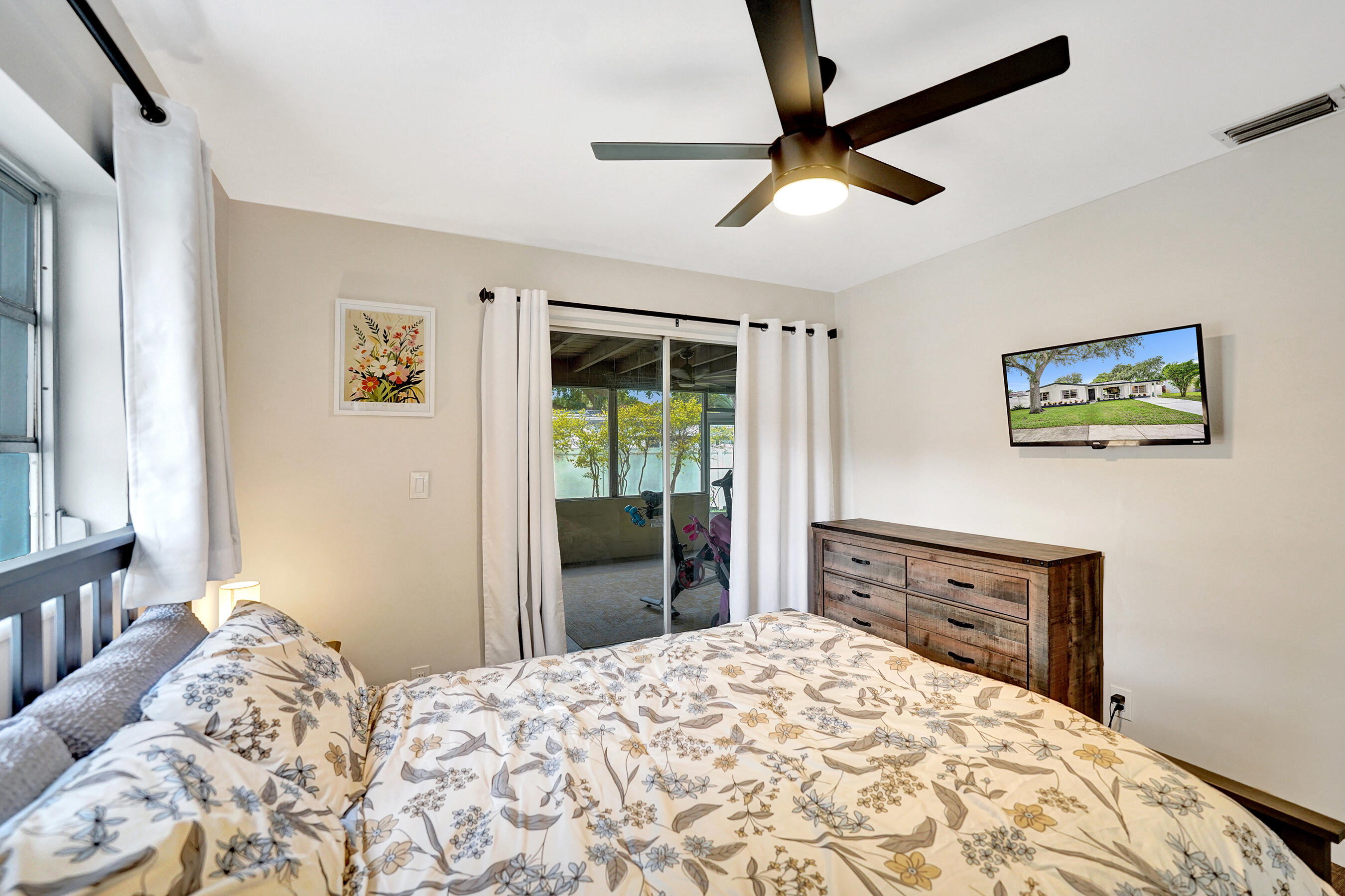 1341 North 30th Road Hollywood, FL 33021 - Photo 43 of 61 DSC08420