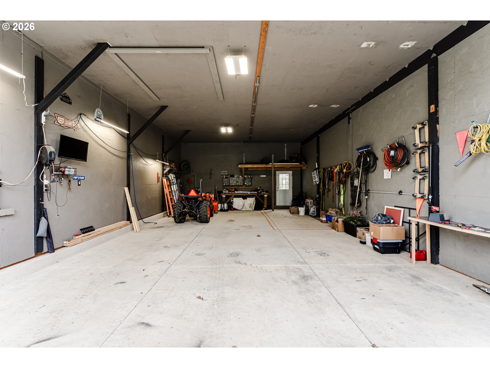 39464 Walterville Lane Springfield, OR 97478 - Photo 32 of 47