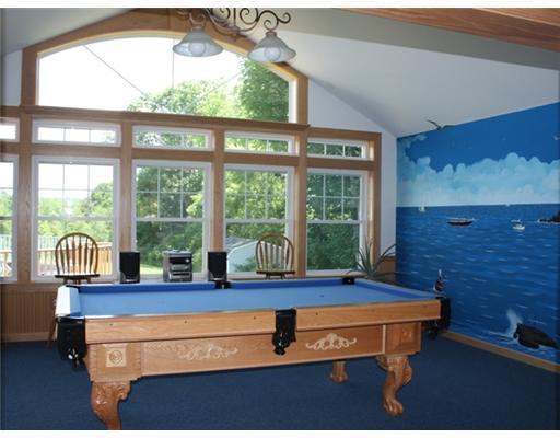 307 Highway 202 Greene, ME 04236 - Photo 20 of 24 Den/Family/Great Room.