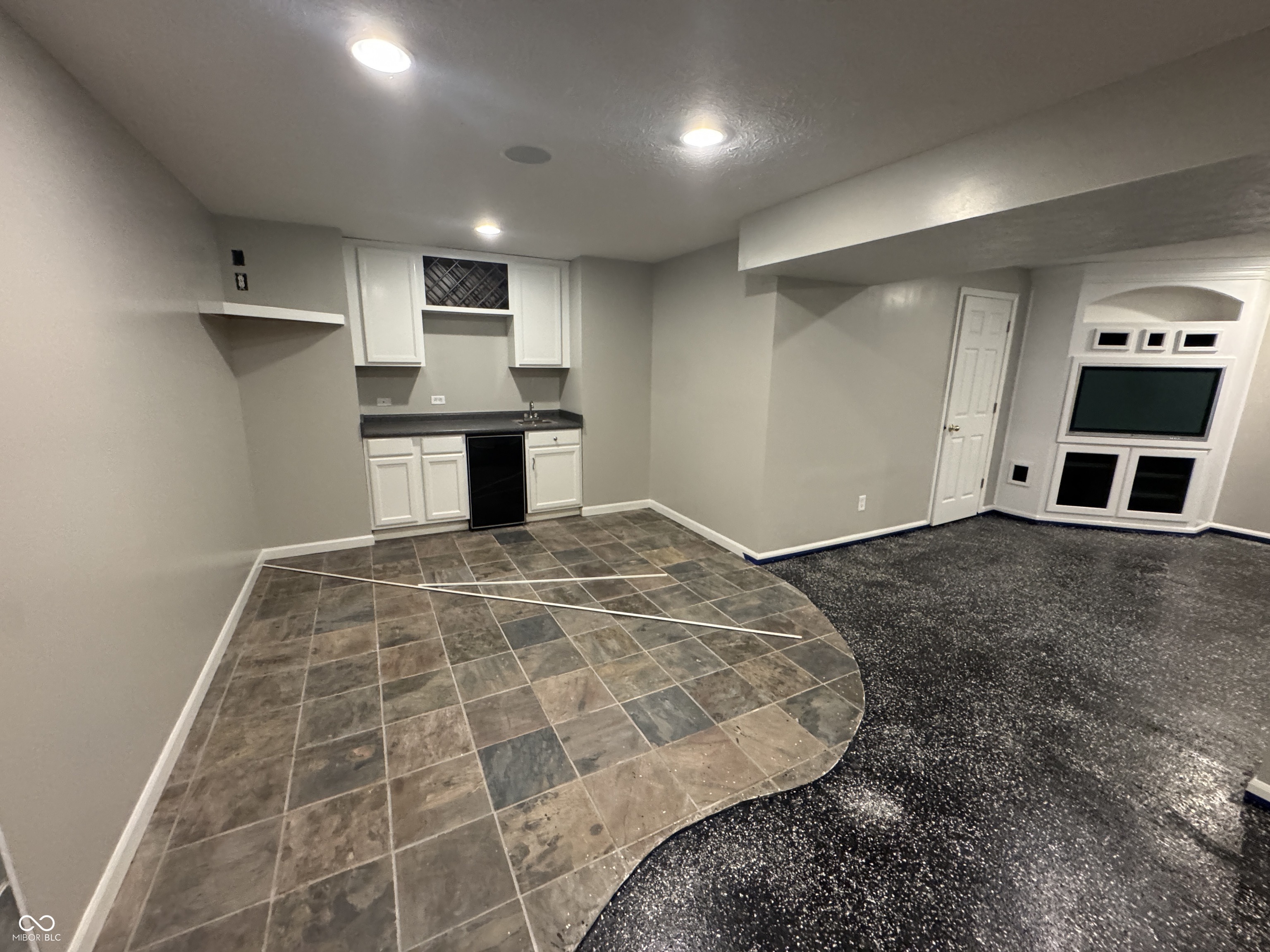 7435 Sycamore Run Drive Indianapolis, IN 46237 - Photo 13 of 38