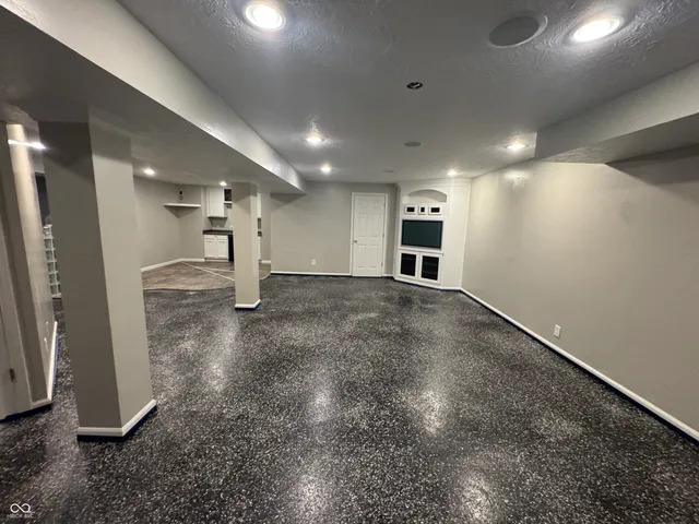 $2,450 | 7435 Sycamore Run Drive, Indianapolis, IN 46237