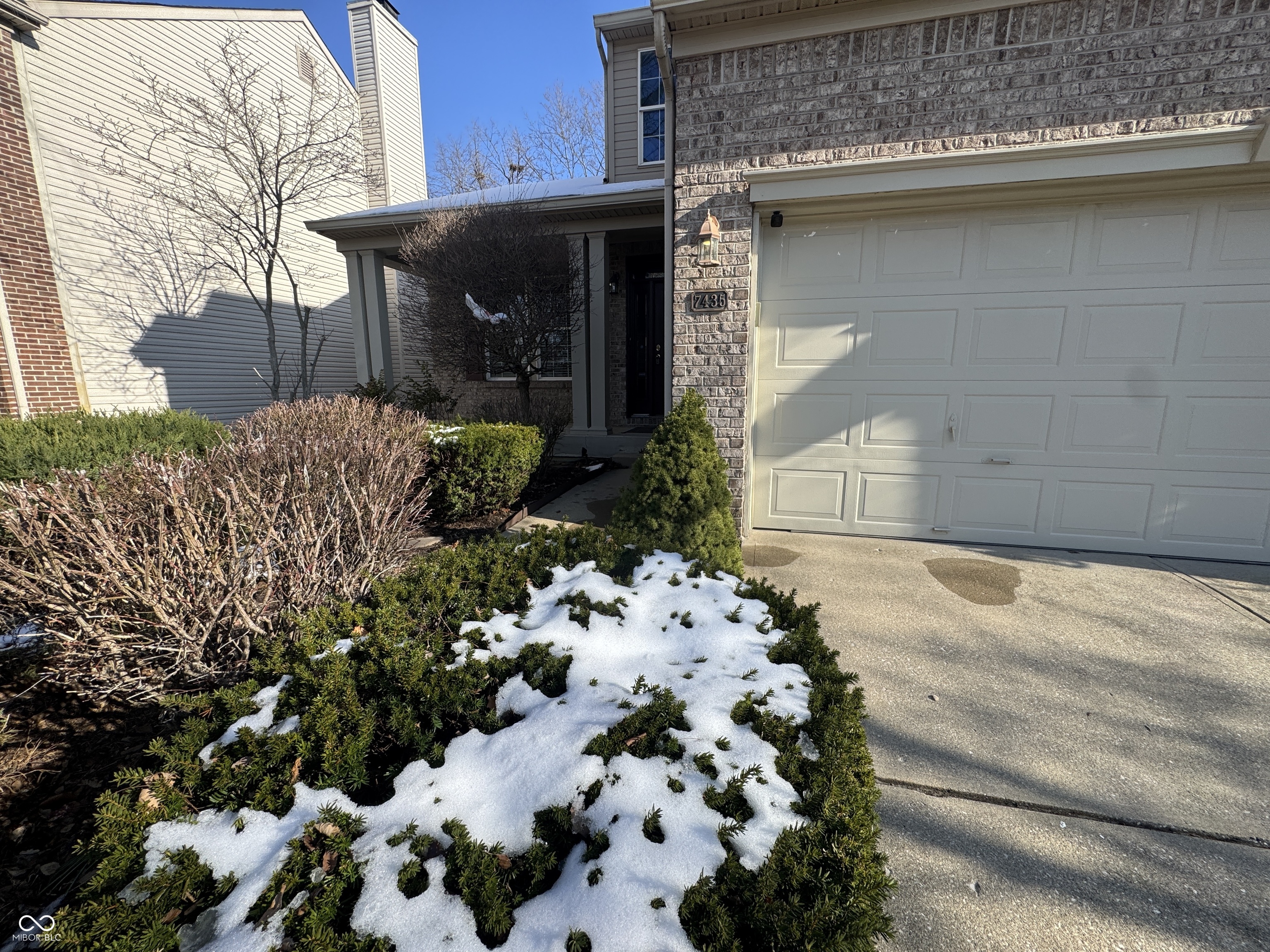 7435 Sycamore Run Drive Indianapolis, IN 46237 - Photo 2 of 38
