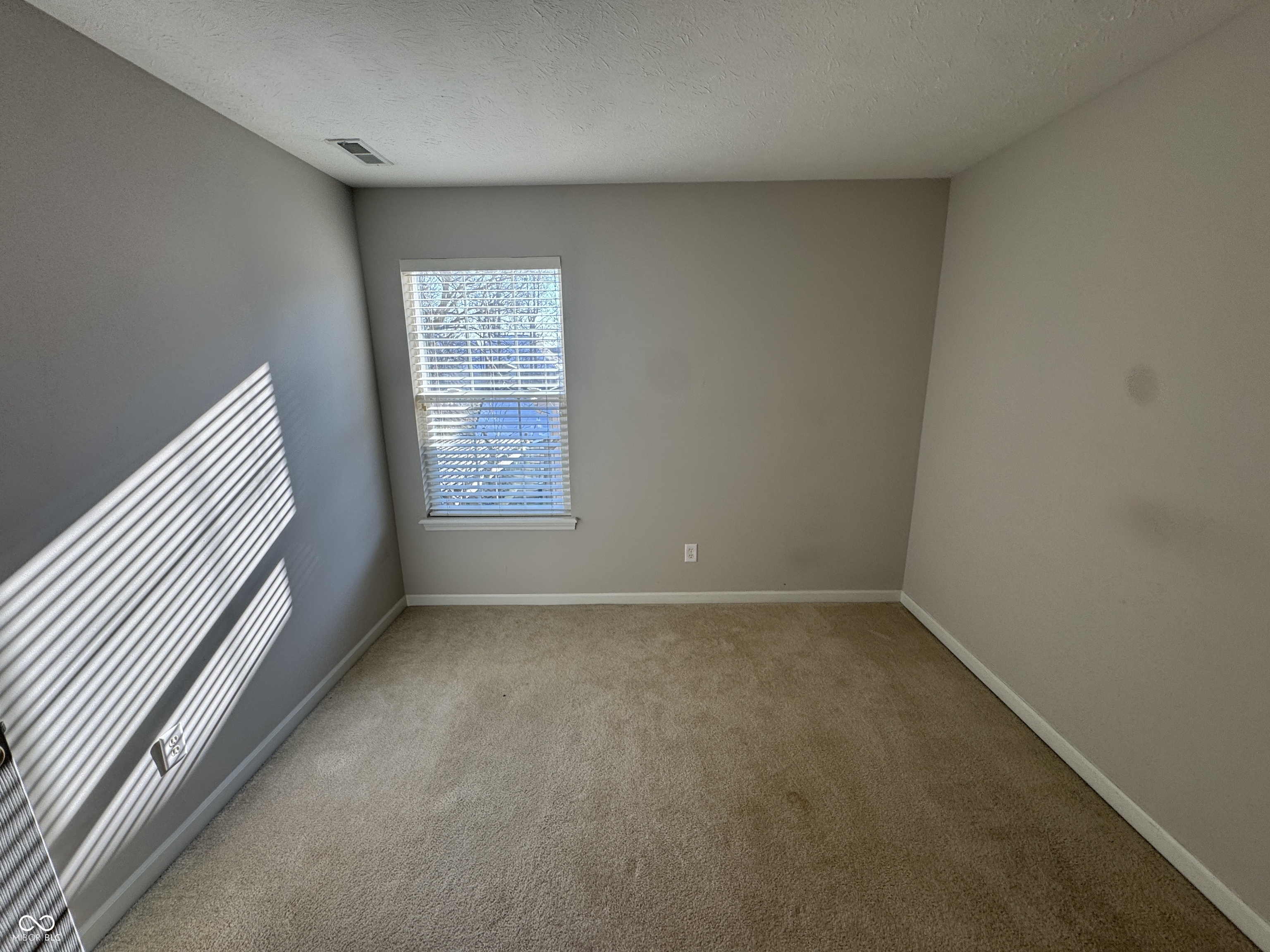 7435 Sycamore Run Drive Indianapolis, IN 46237 - Photo 27 of 38