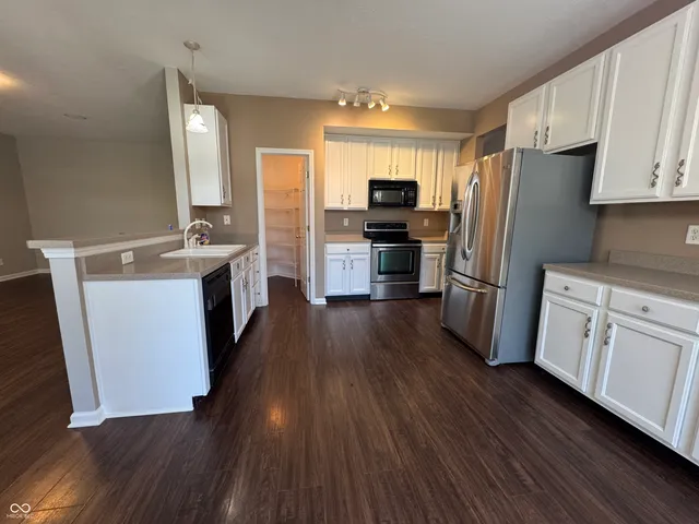 $2,450 | 7435 Sycamore Run Drive, Indianapolis, IN 46237