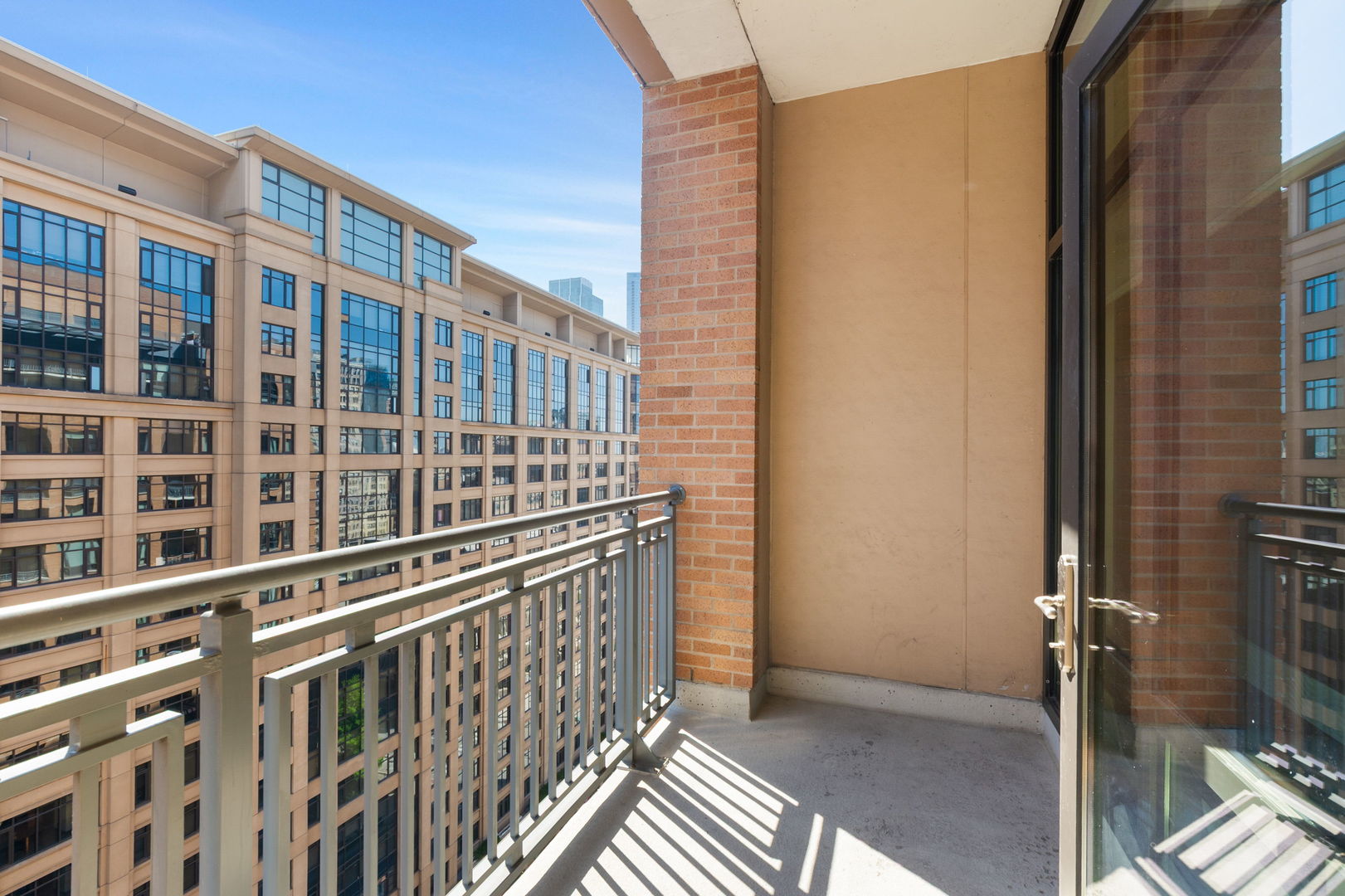 520 South State Street, Unit 1507 Chicago, IL 60605 - Photo 14 of 32