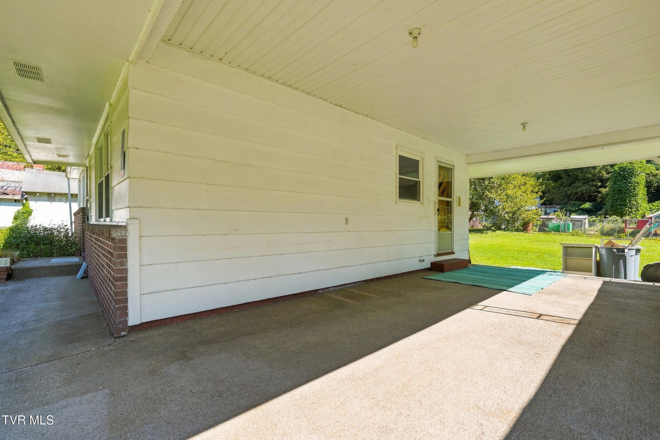 4730 Red Oak Ridge Road Castlewood, VA 24224 - Photo 10 of 36 dsc04940