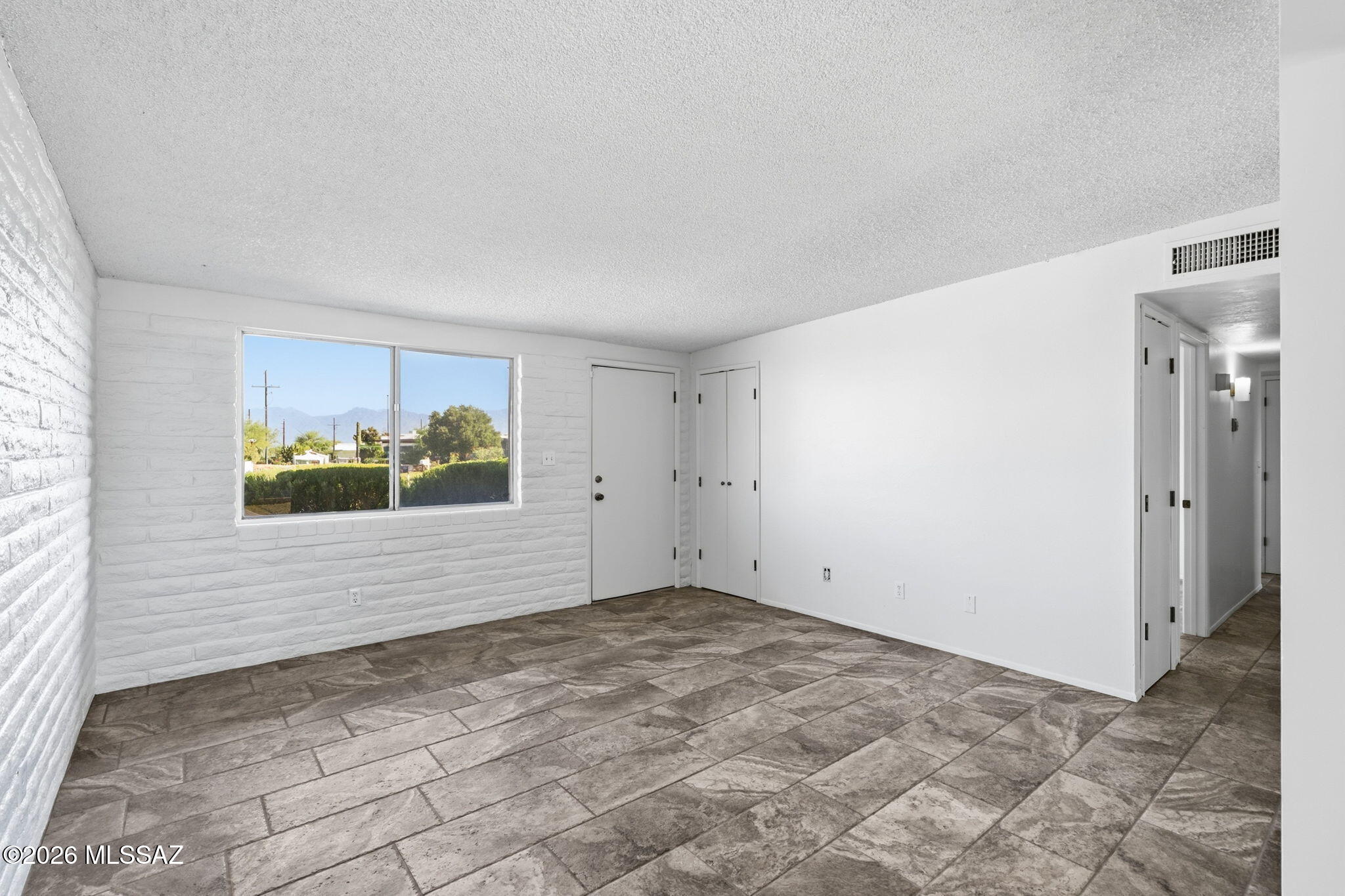 4241 South Kolb Road Tucson, AZ 85730 - Photo 6 of 50 Living Room