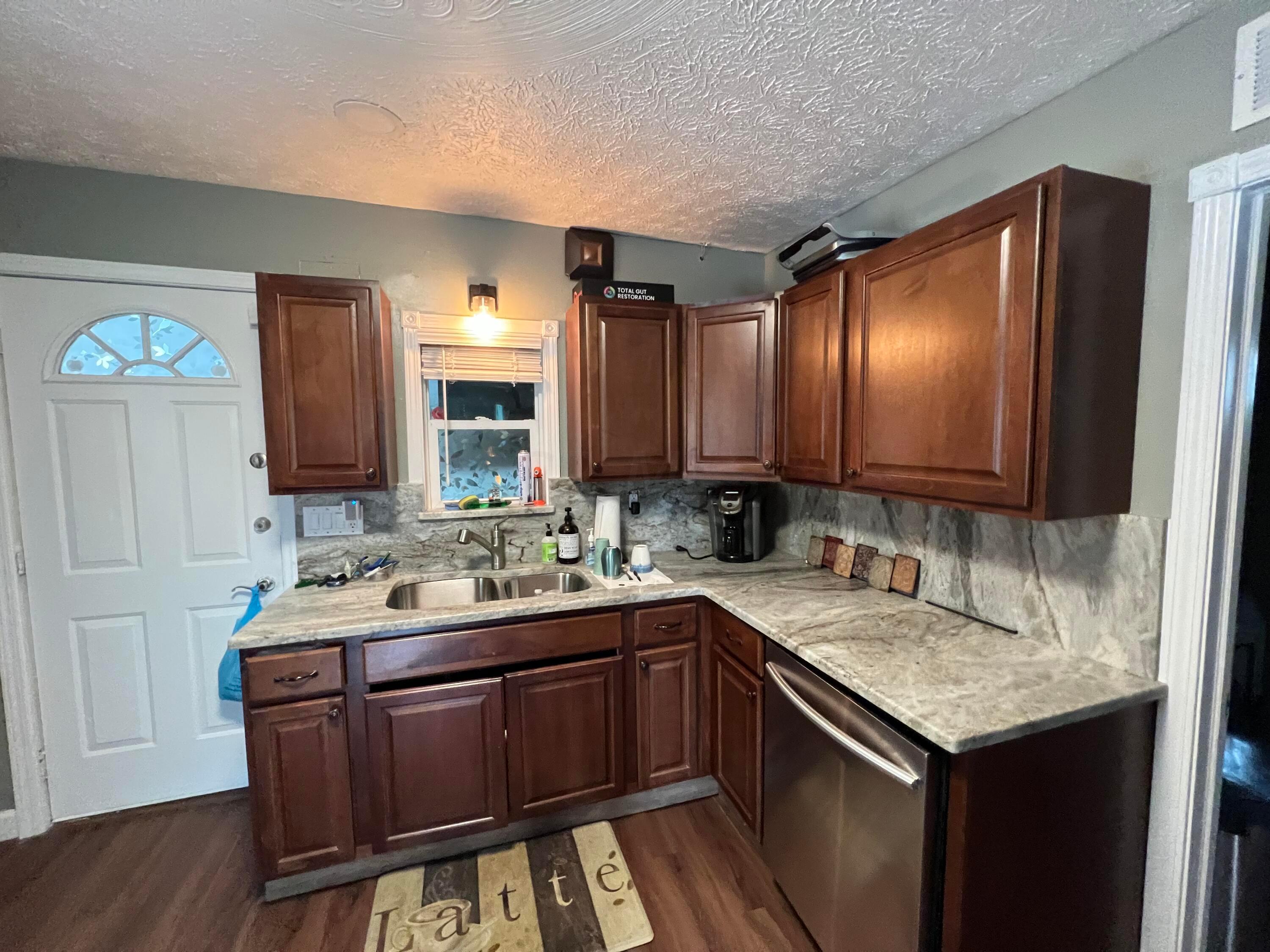 1605 Koebel Road Columbus, OH 43207 - Photo 7 of 12 Updated Kitchen