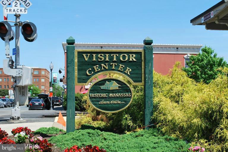 8898 Quarry Road Manassas, VA 20110 - Photo 16 of 23 Community