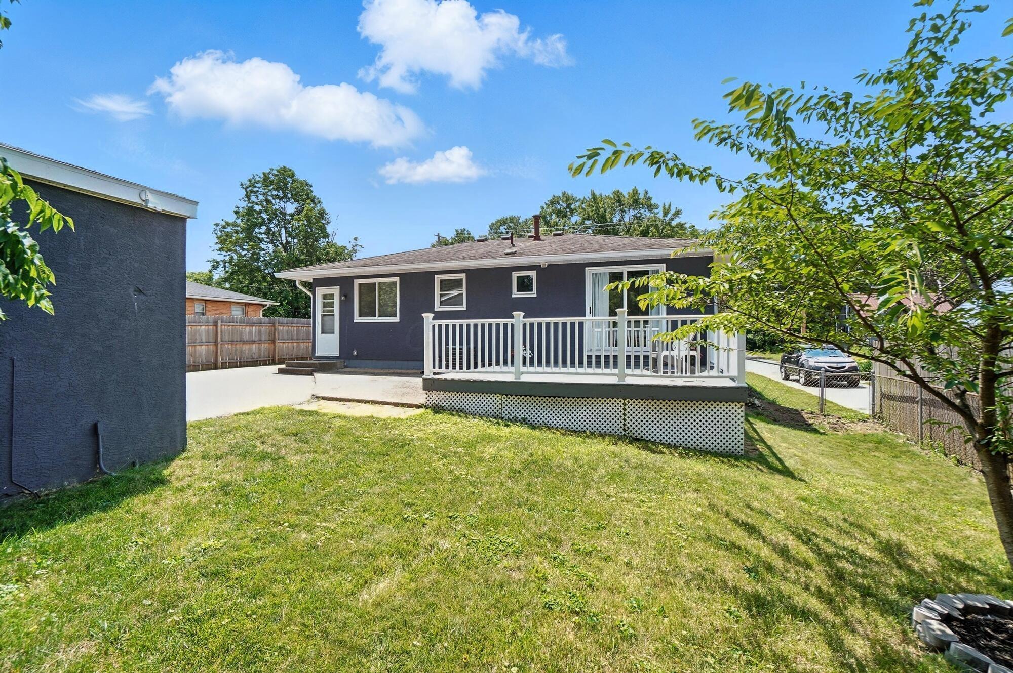 72 Cherrington Road Westerville, OH 43081 - Photo 24 of 29 028