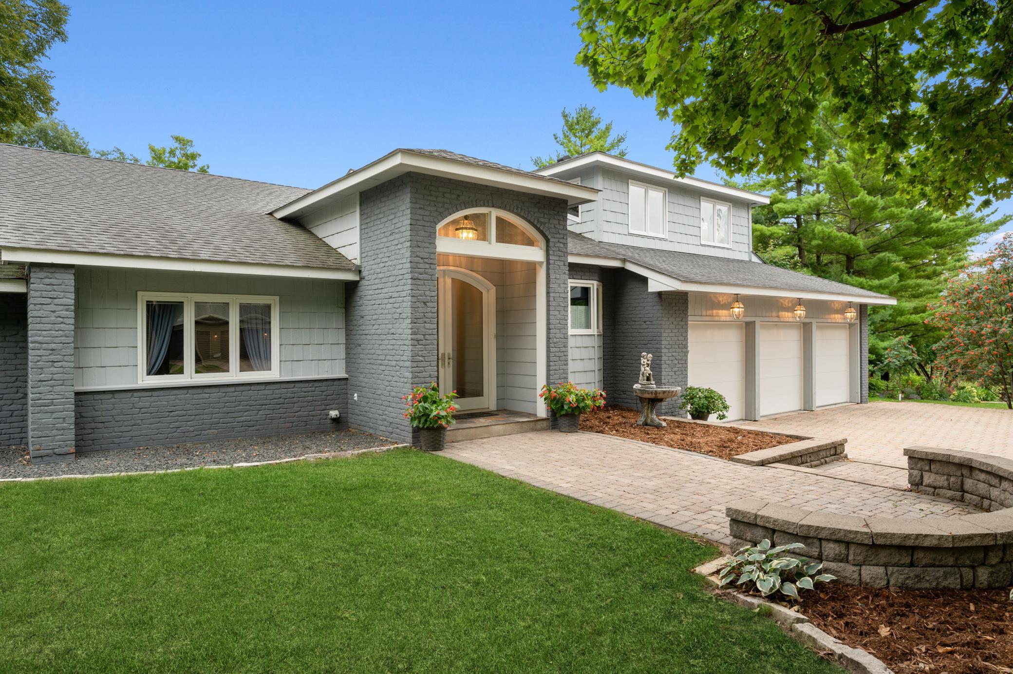 451 Townes Road Minnetonka, MN 55391 - Photo 3 of 39 Gallery Image 3