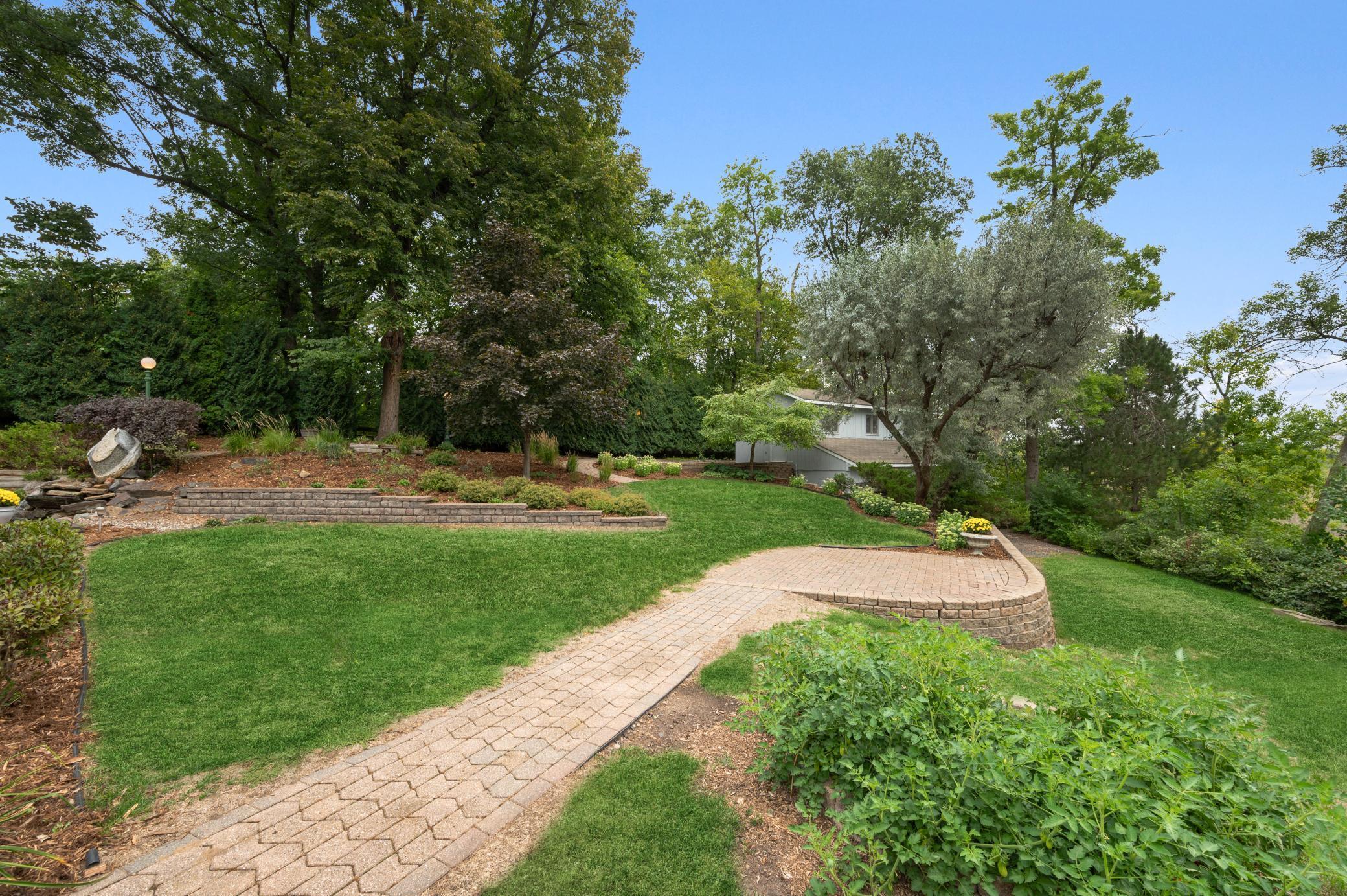 451 Townes Road Minnetonka, MN 55391 - Photo 34 of 39 Gallery Image 34