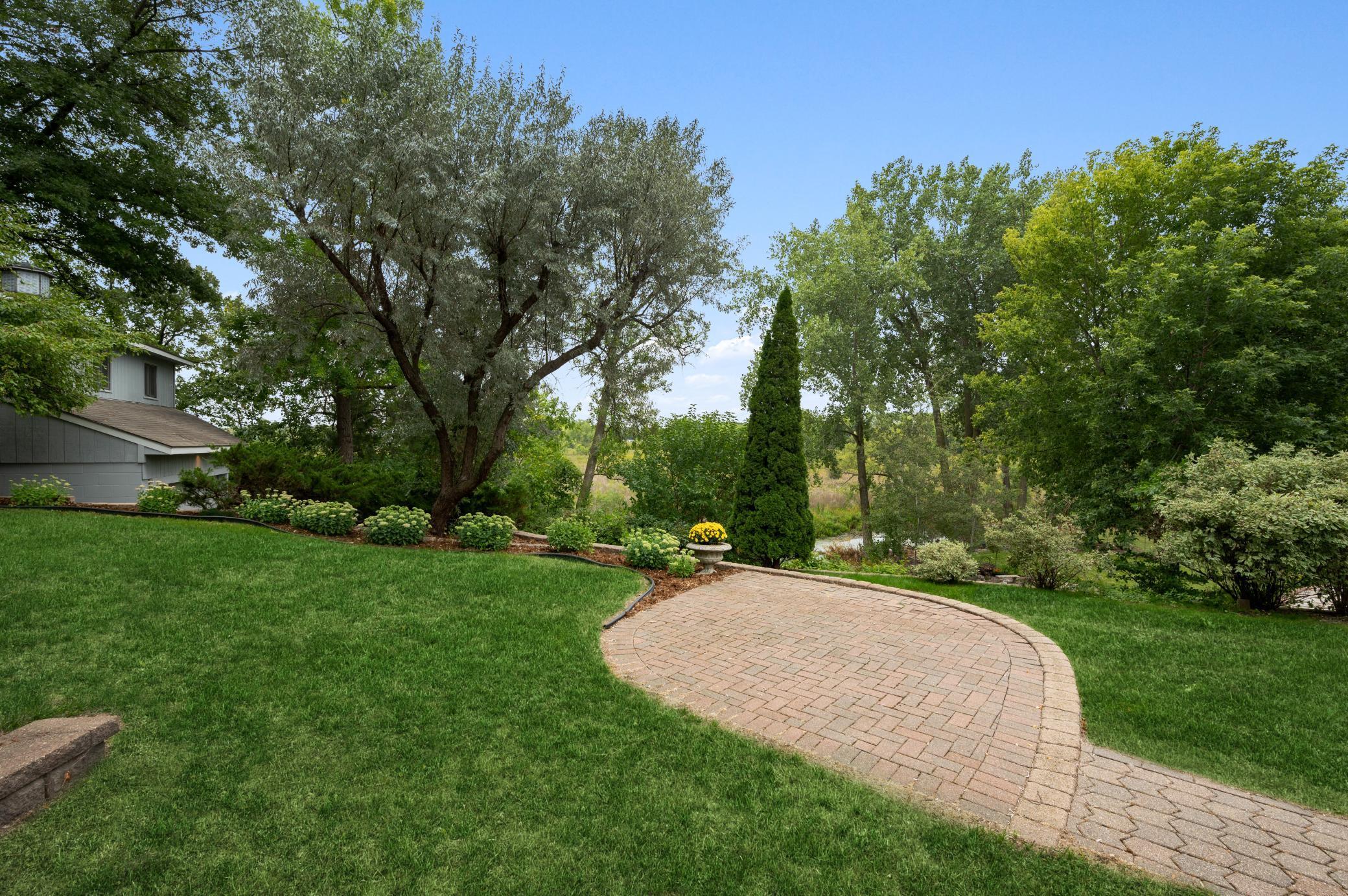 451 Townes Road Minnetonka, MN 55391 - Photo 35 of 39 Gallery Image 35