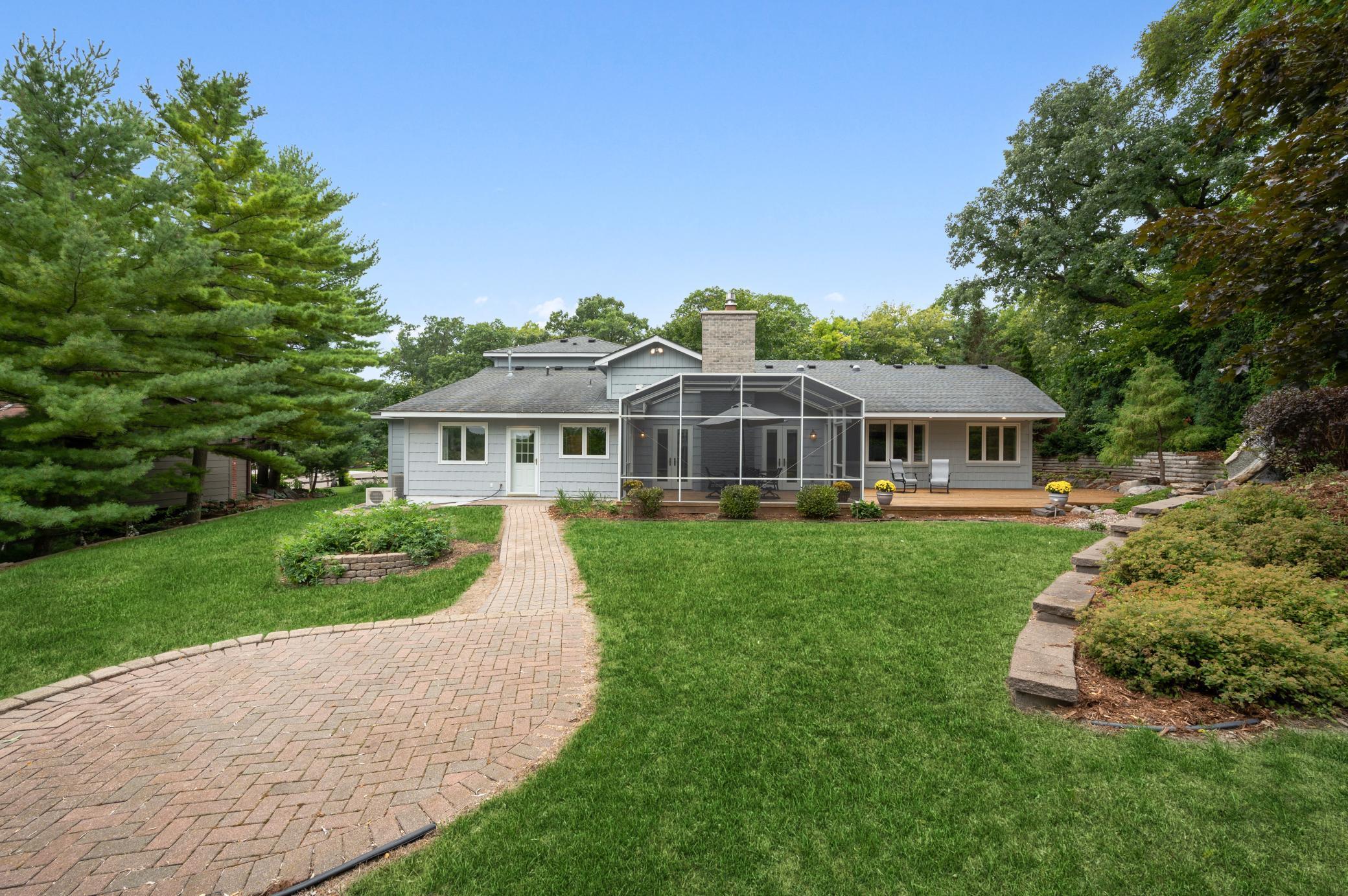 451 Townes Road Minnetonka, MN 55391 - Photo 4 of 39 Gallery Image 4