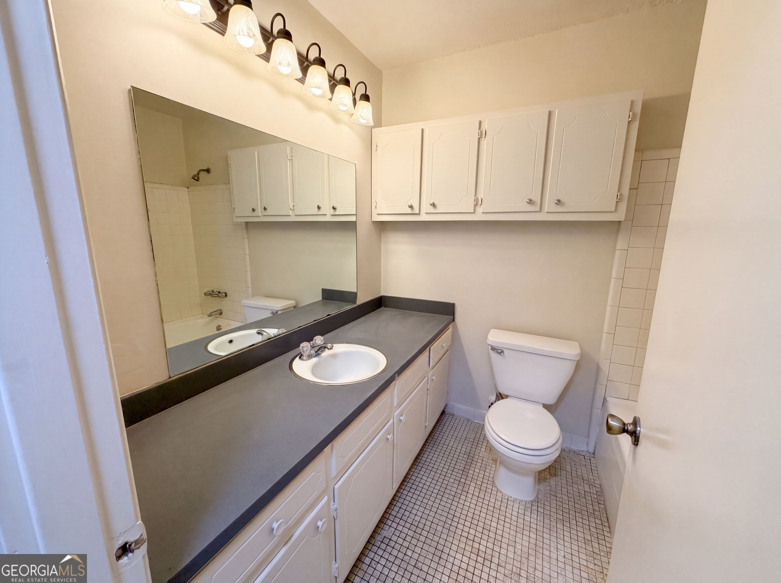 1276 Robin Road Northeast Conyers, GA 30012 - Photo 16 of 20 Gallery Image 16
