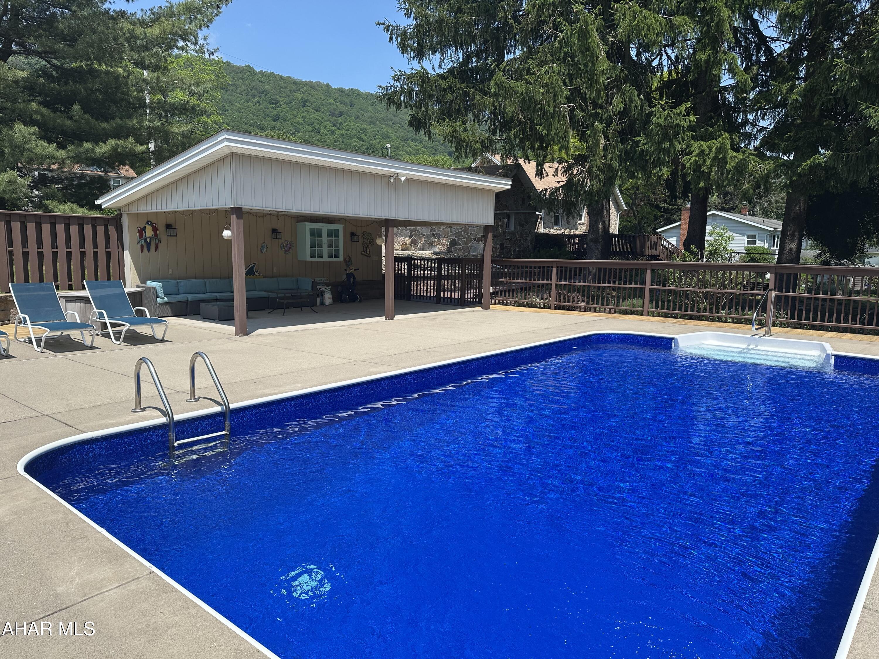 328 Avalon Road Altoona, PA 16601 - Photo 31 of 34