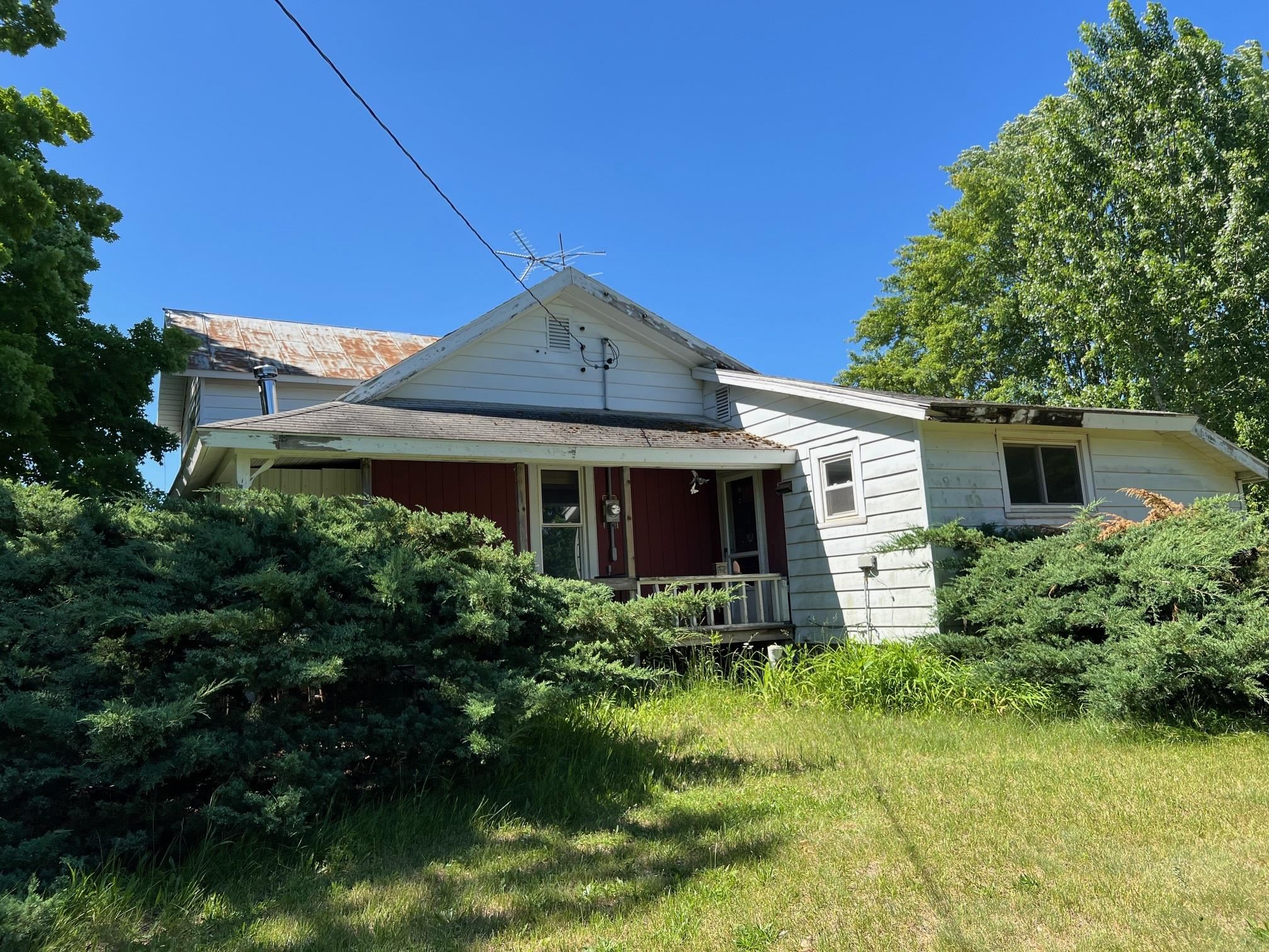 8489 North Ferris Road Elwell, MI 48832 - Photo 1 of 56