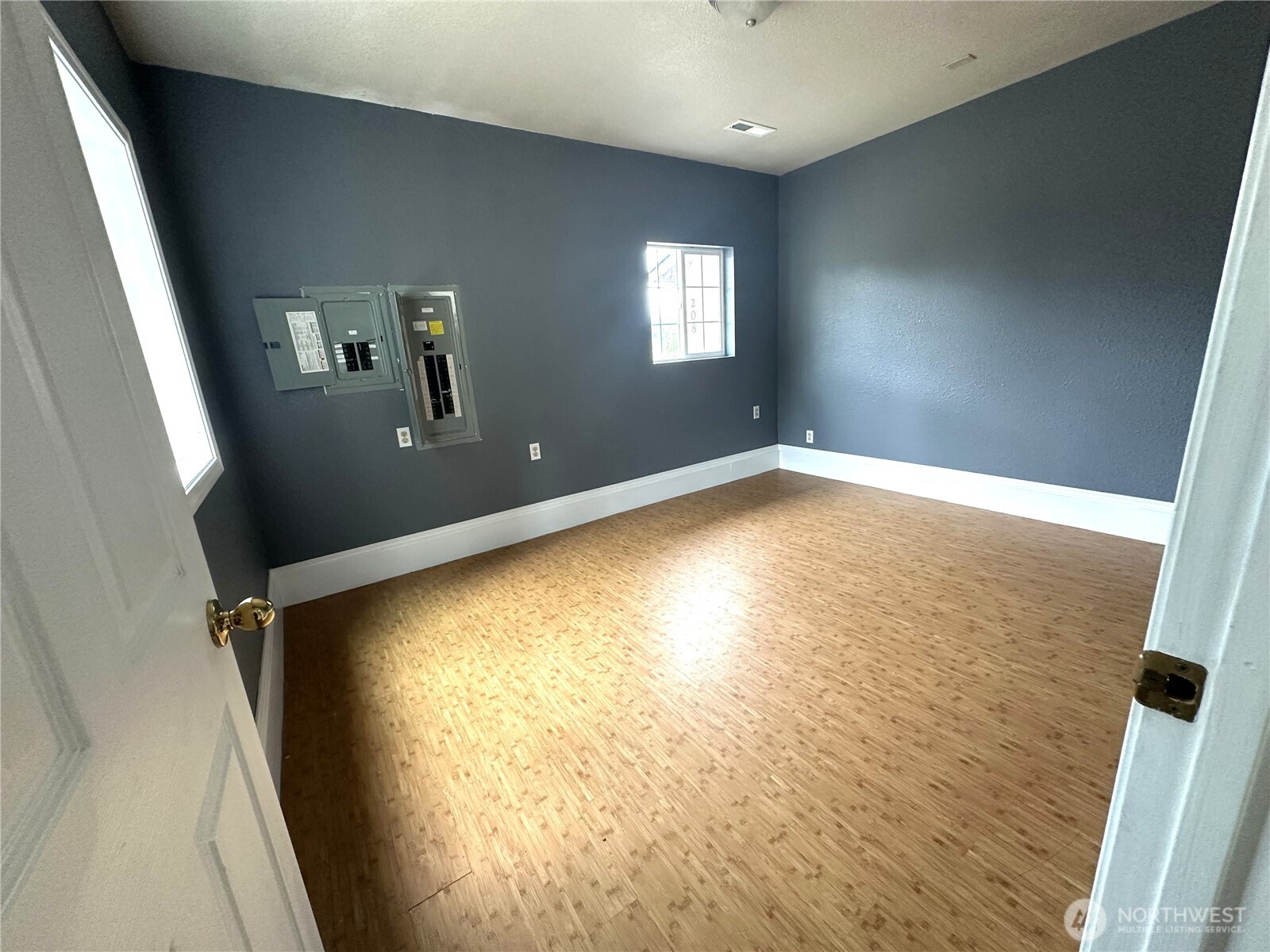 208 Vogel Road Castle Rock, WA 98611 - Photo 12 of 16 Gallery Image 12