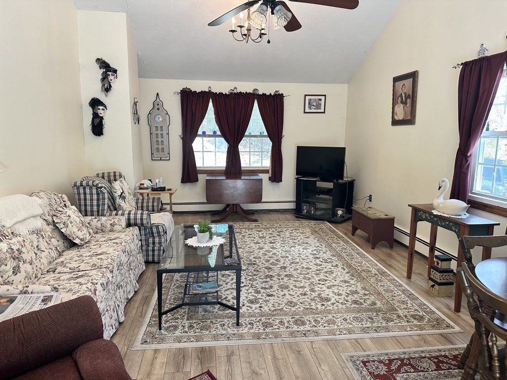10 Pinecrest Road, Unit 10 Uxbridge, MA 01569 - Photo 6 of 14