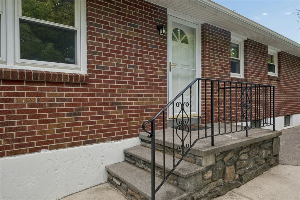 31 Villa Road Shrewsbury, MA 01545 - Photo 20 of 39 Gallery Image 20