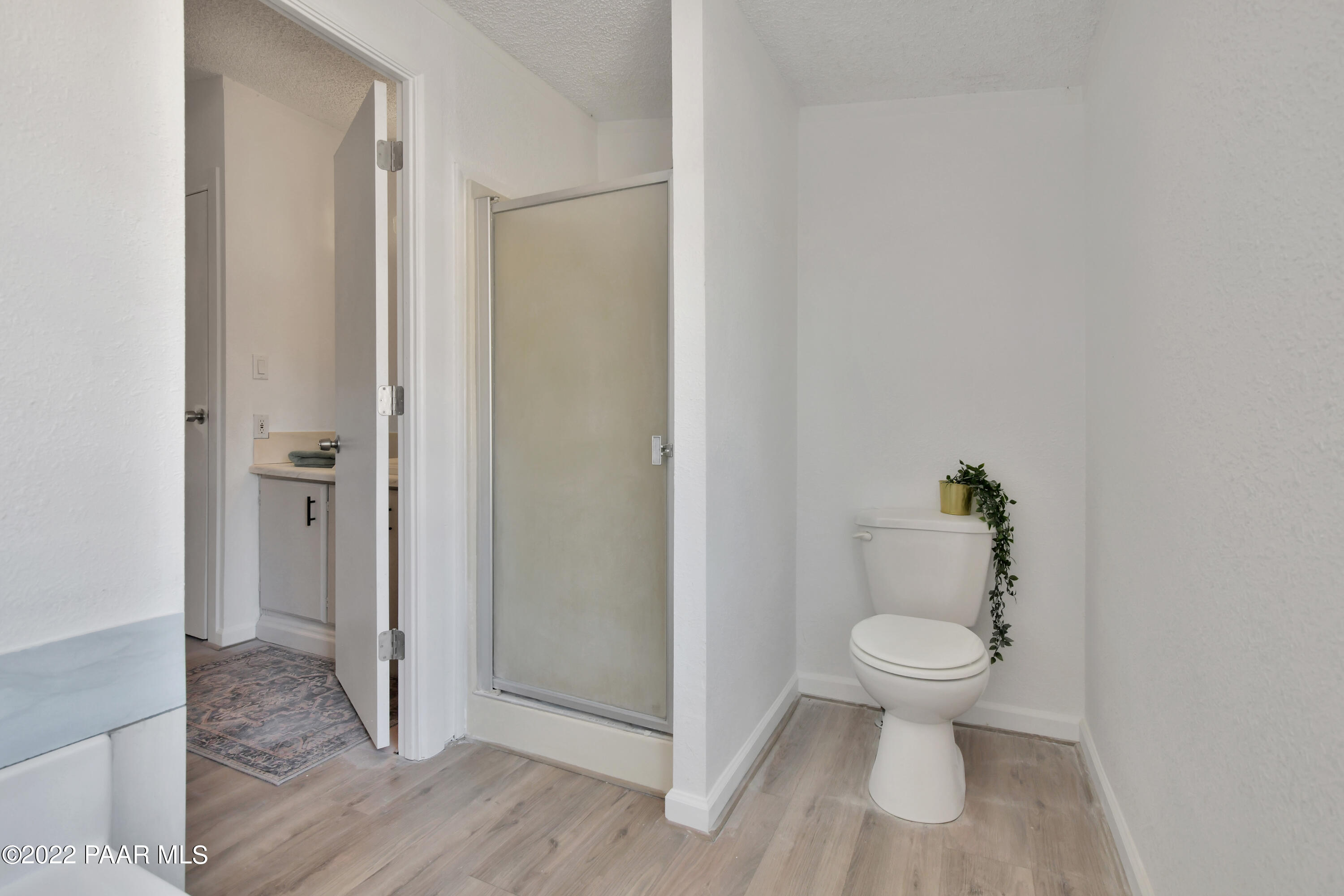 4515 Quail Hollow Road Rimrock, AZ 86335 - Photo 22 of 33 a room that has a toilet