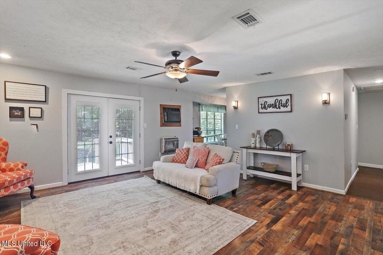 344 Gulde Road Brandon, MS 39042 - Photo 5 of 26 05-344 Gulde Rd