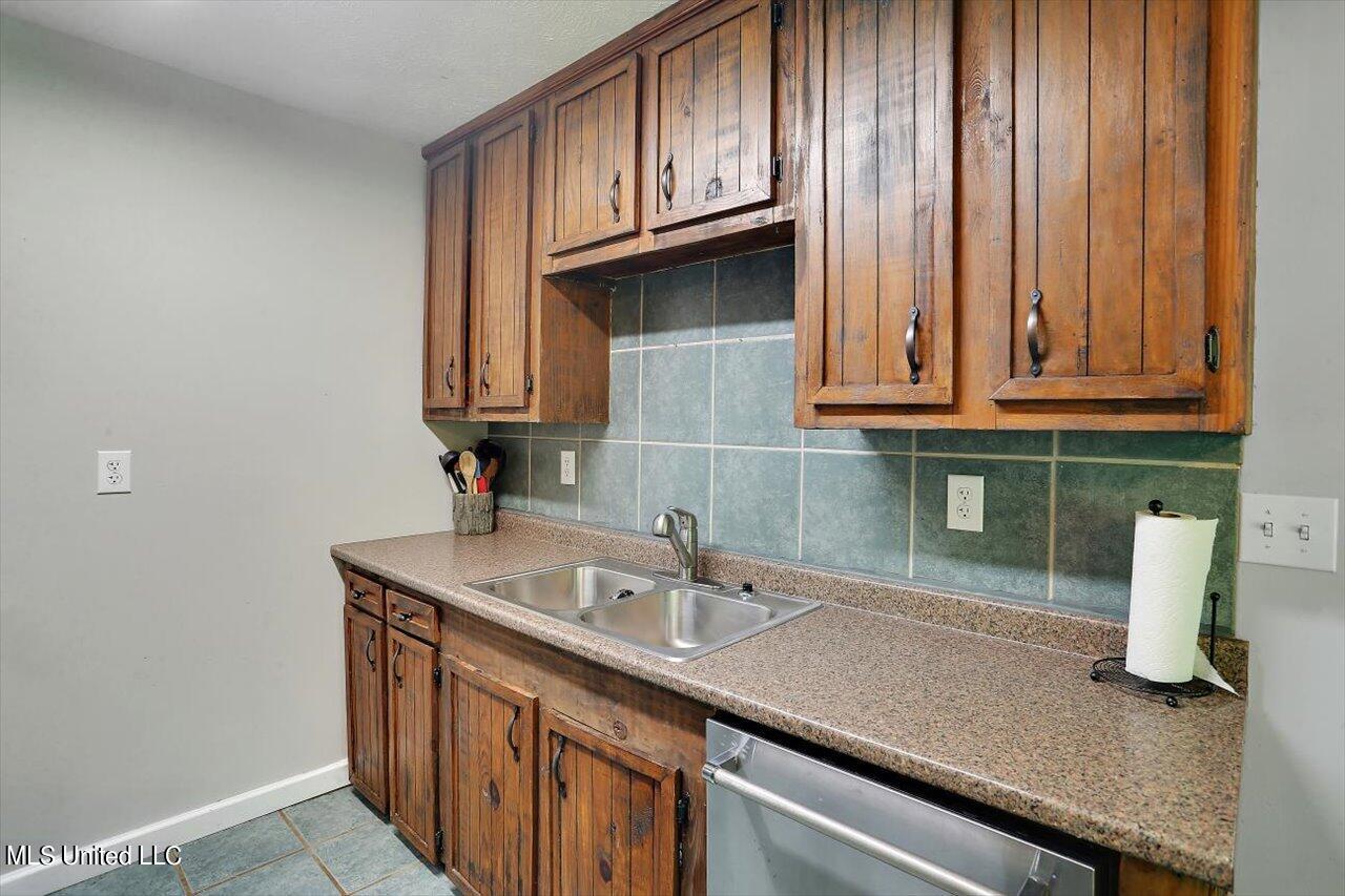344 Gulde Road Brandon, MS 39042 - Photo 9 of 26 09-344 Gulde Rd