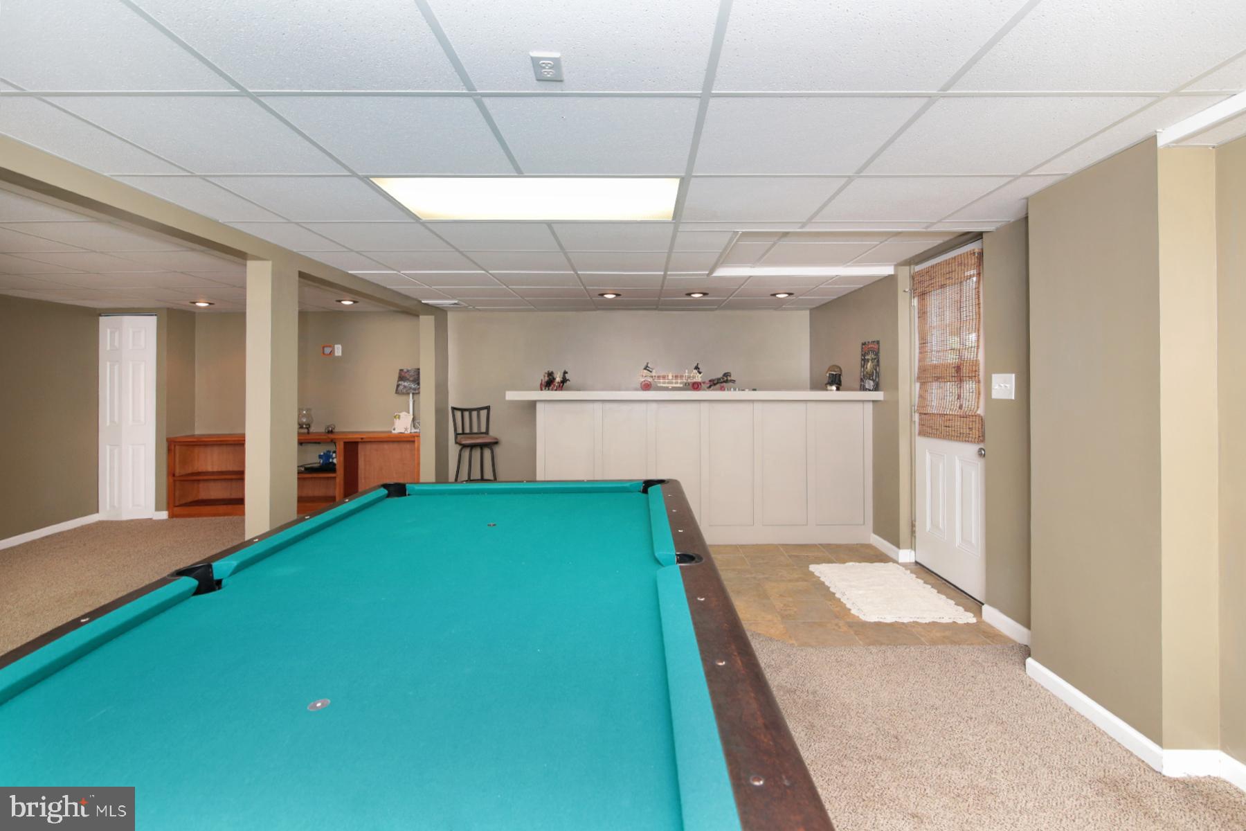1387 Ridge Road Lebanon, PA 17046 - Photo 35 of 38 & a bar