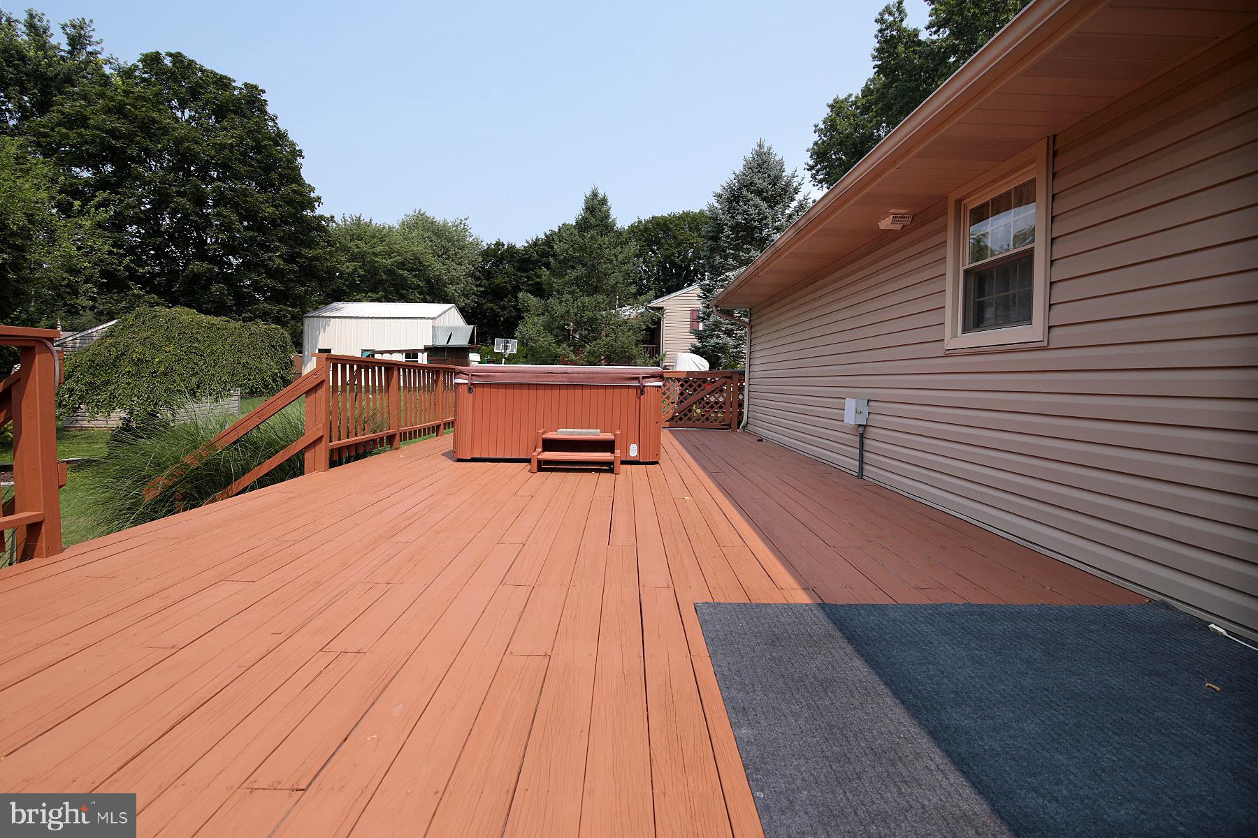 1387 Ridge Road Lebanon, PA 17046 - Photo 5 of 38 16x42 Ft Deck