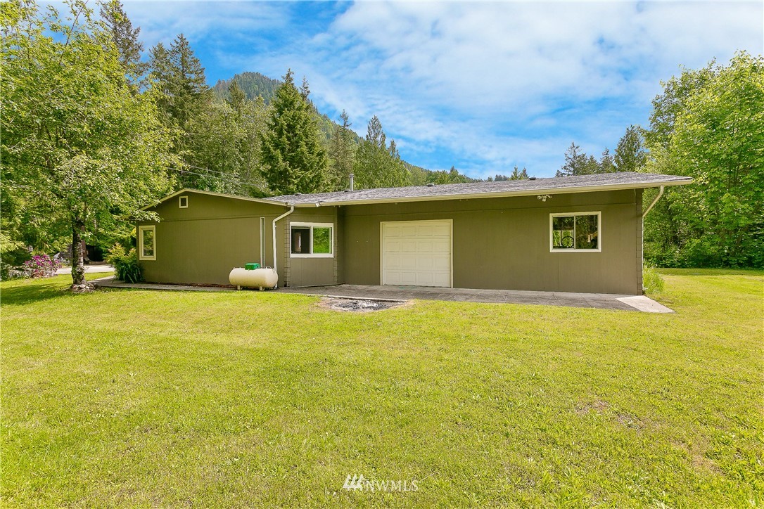 6437 Little Big Horn Road Maple Falls, WA 98266 - Photo 30 of 31 Gallery Image 30