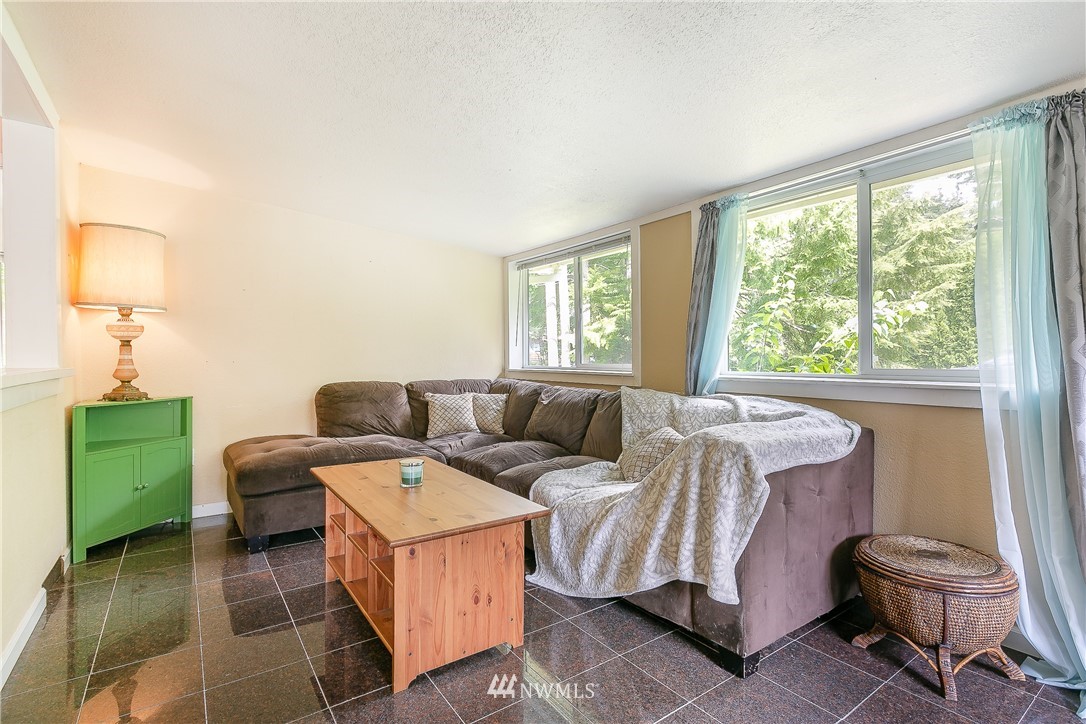 6437 Little Big Horn Road Maple Falls, WA 98266 - Photo 4 of 31 Gallery Image 4