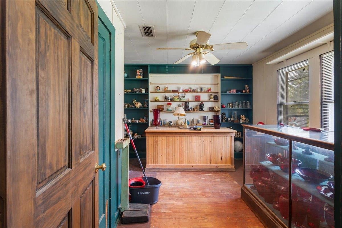 7677 Sturrock Road Gilmer, TX 75645 - Photo 8 of 43 Gallery Image 8