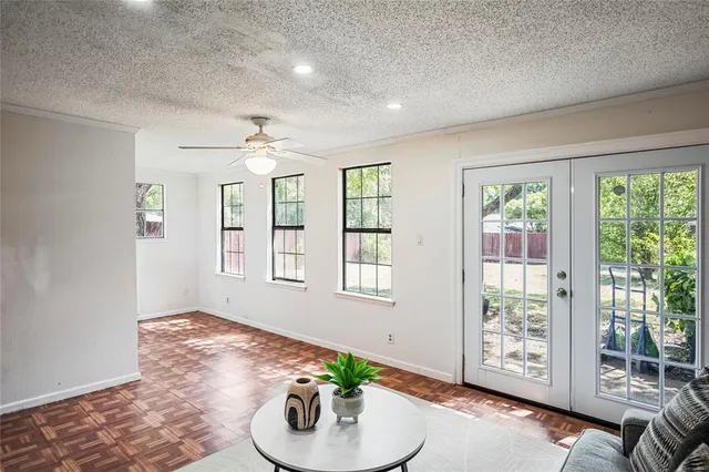 $319,000 | 1203 Springbrook Circle, DeSoto, TX 75115