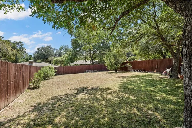 $319,000 | 1203 Springbrook Circle, DeSoto, TX 75115