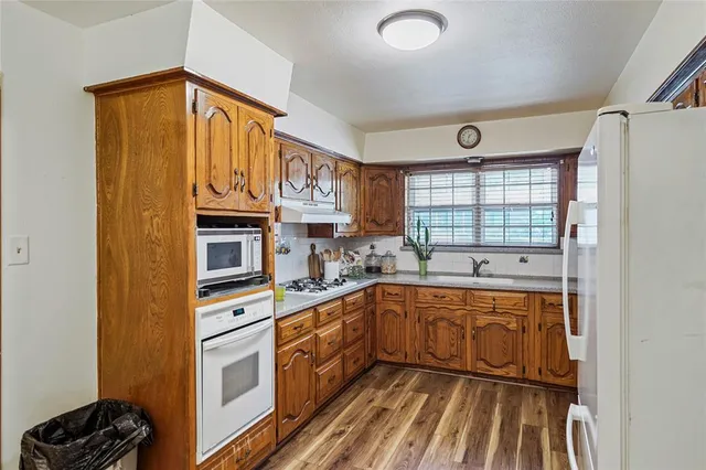 $319,000 | 1203 Springbrook Circle, DeSoto, TX 75115