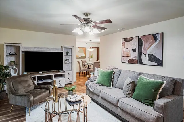 $319,000 | 1203 Springbrook Circle, DeSoto, TX 75115