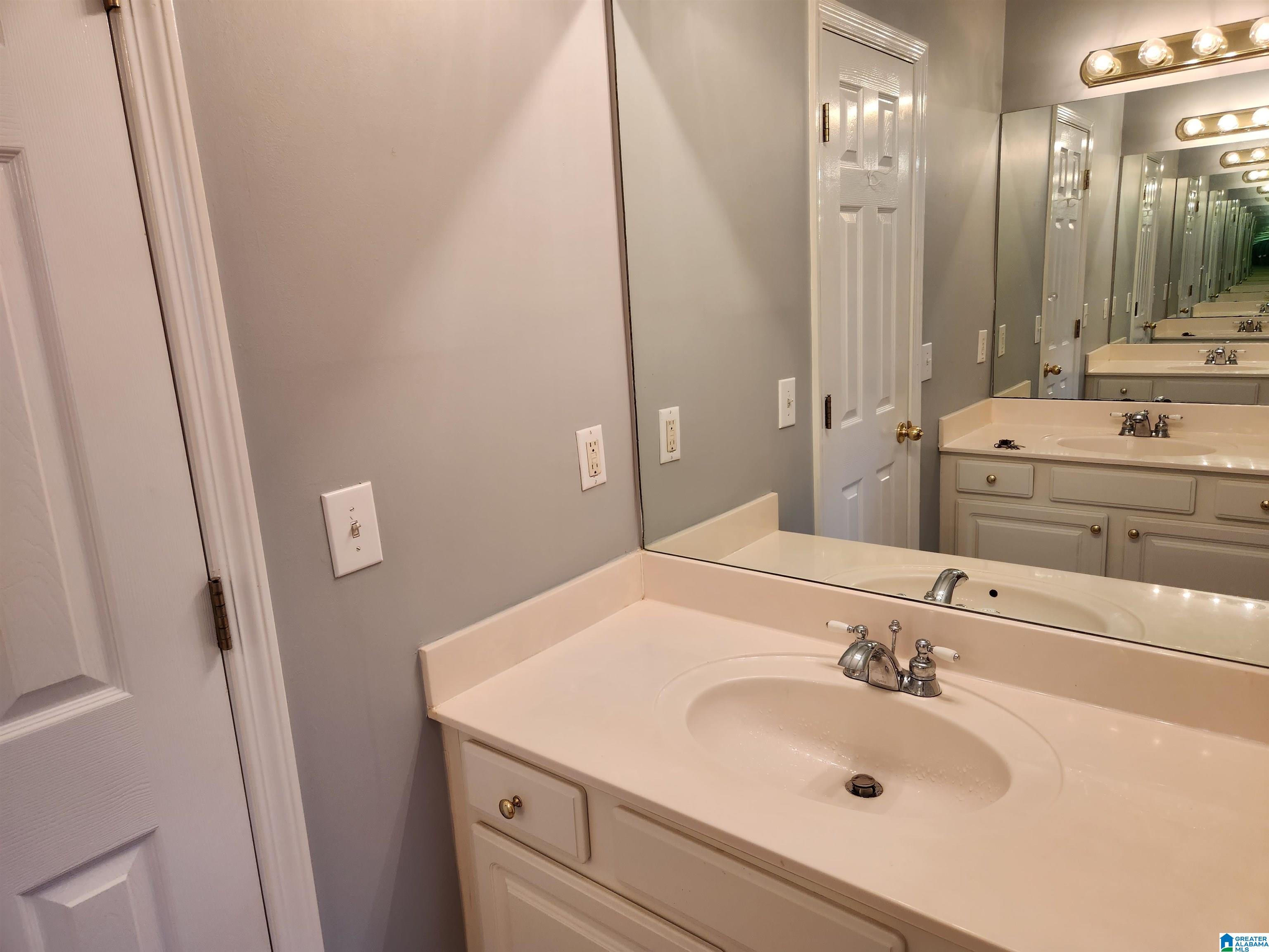 326 Wixford Trace Alabaster, AL 35007 - Photo 16 of 42